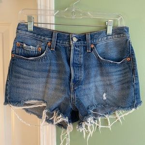 levi’s 501 jean shorts dark/medium wash